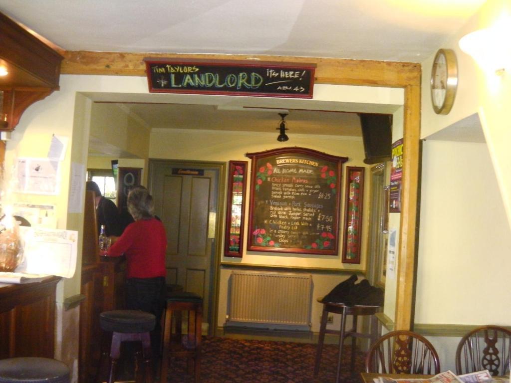 Jolly Brewers Free House Inn Бішопс-Стортфорд Екстер'єр фото